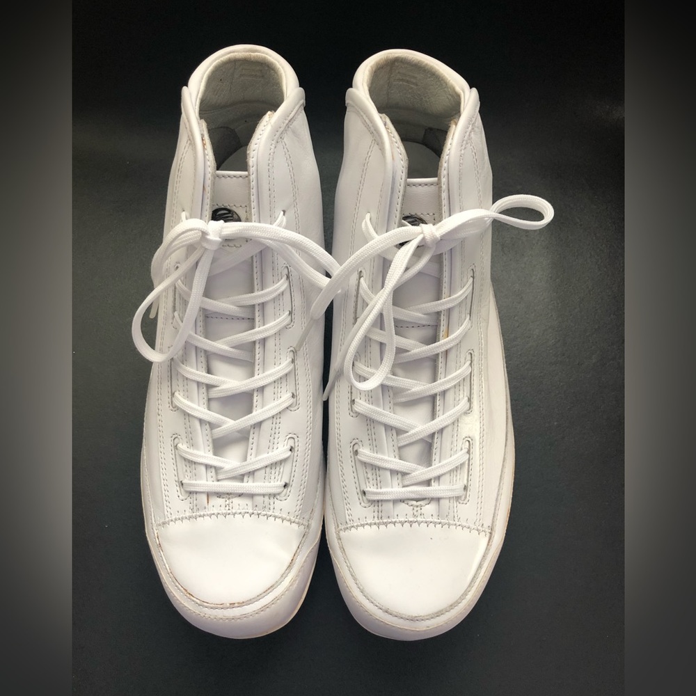 Adidas SLVR Leather Sneaker White Size: Women’s US 9  EUR 41
